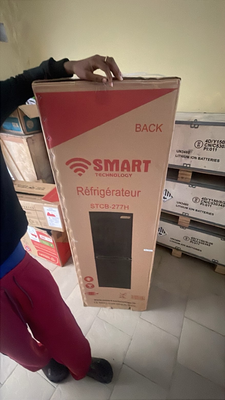Réfrigérateur en pas encore déballé